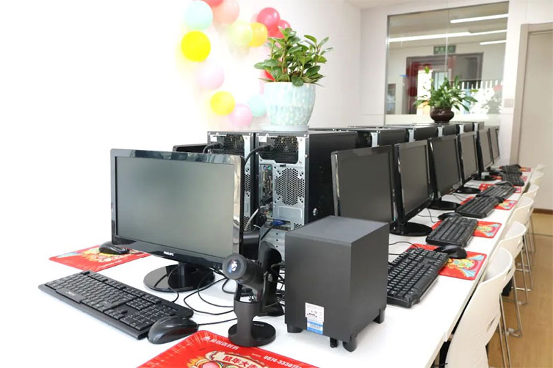 ����ɭ��������У�^�_�I