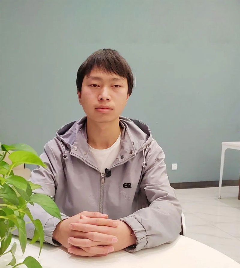 肖代建:趁年輕,勇敢追求夢想! 愛因森優秀學生肖代建:趁年輕,勇敢追求夢想!