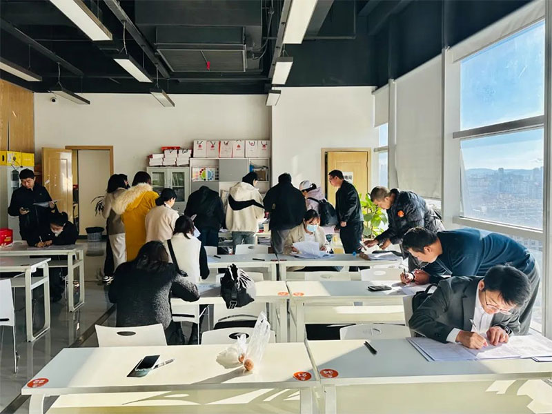 ��У�A�M���2024�ó��˸ߵȌW�v�������I���D��ɼ�����