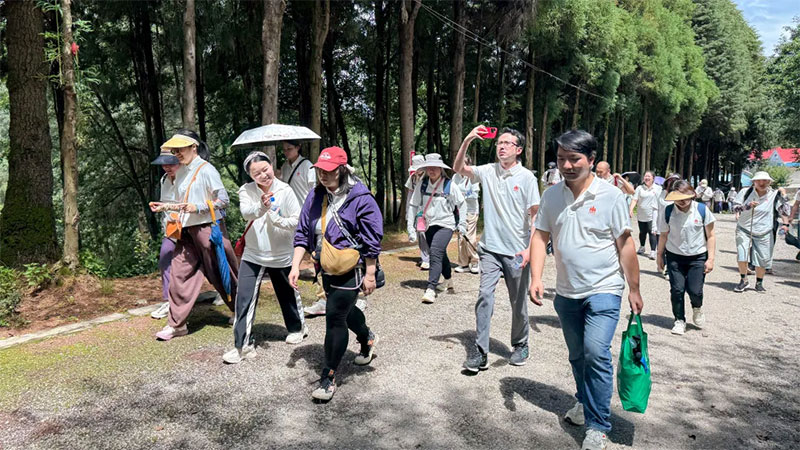 愛因森教育舉行26周年慶團建活動 愛因森教育舉行26周年慶團建活動